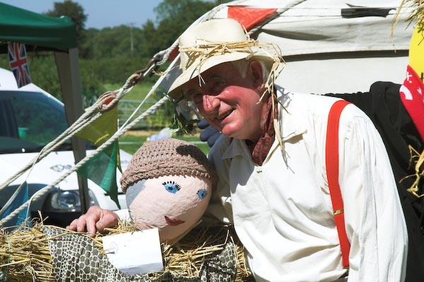 Victory - Scarecrow close-up.jpg - Two Scarecrows